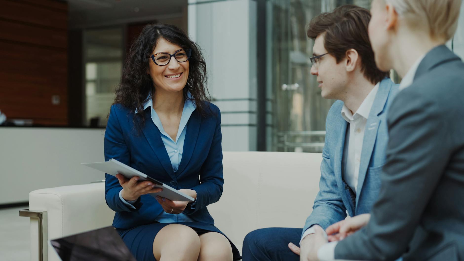 Executive business consultation — nominee director and fiduciary services in Italy